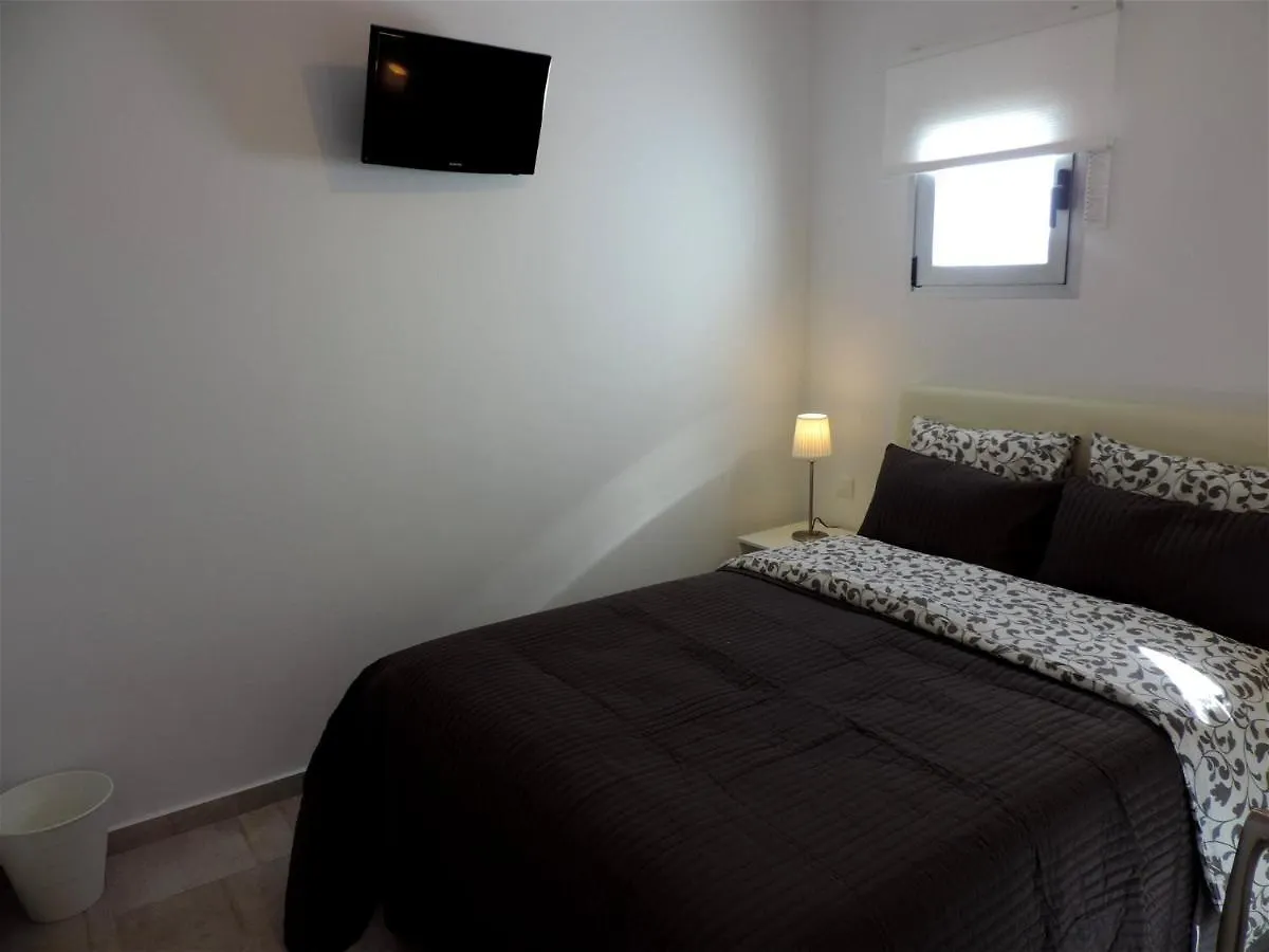 Gracioseros 211 Apartment Puerto del Carmen  0*, Puerto del Carmen (Lanzarote)
