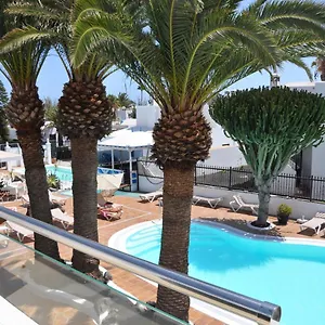 2* Hotel apartamentowy Tulipanes